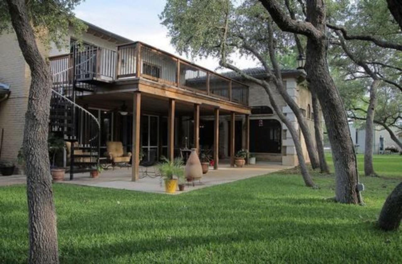 ไลฟ์ โอคส์ เบด แอนด์ เบรคฟาสต์ Bed & Breakfast ยูวัลด์ ภายนอก รูปภาพ